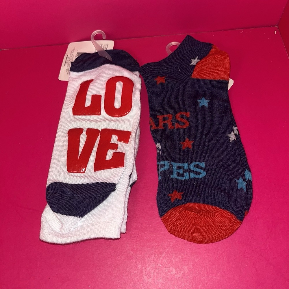 Ladies' Novelty Low Cut Socks Patriotic,‎ USA Flags Size 4-10, Lot of 2, NEW